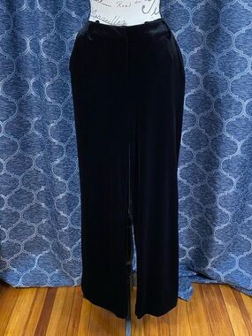 The Salty Babe Women's Black Velvet Wide-Leg Pants